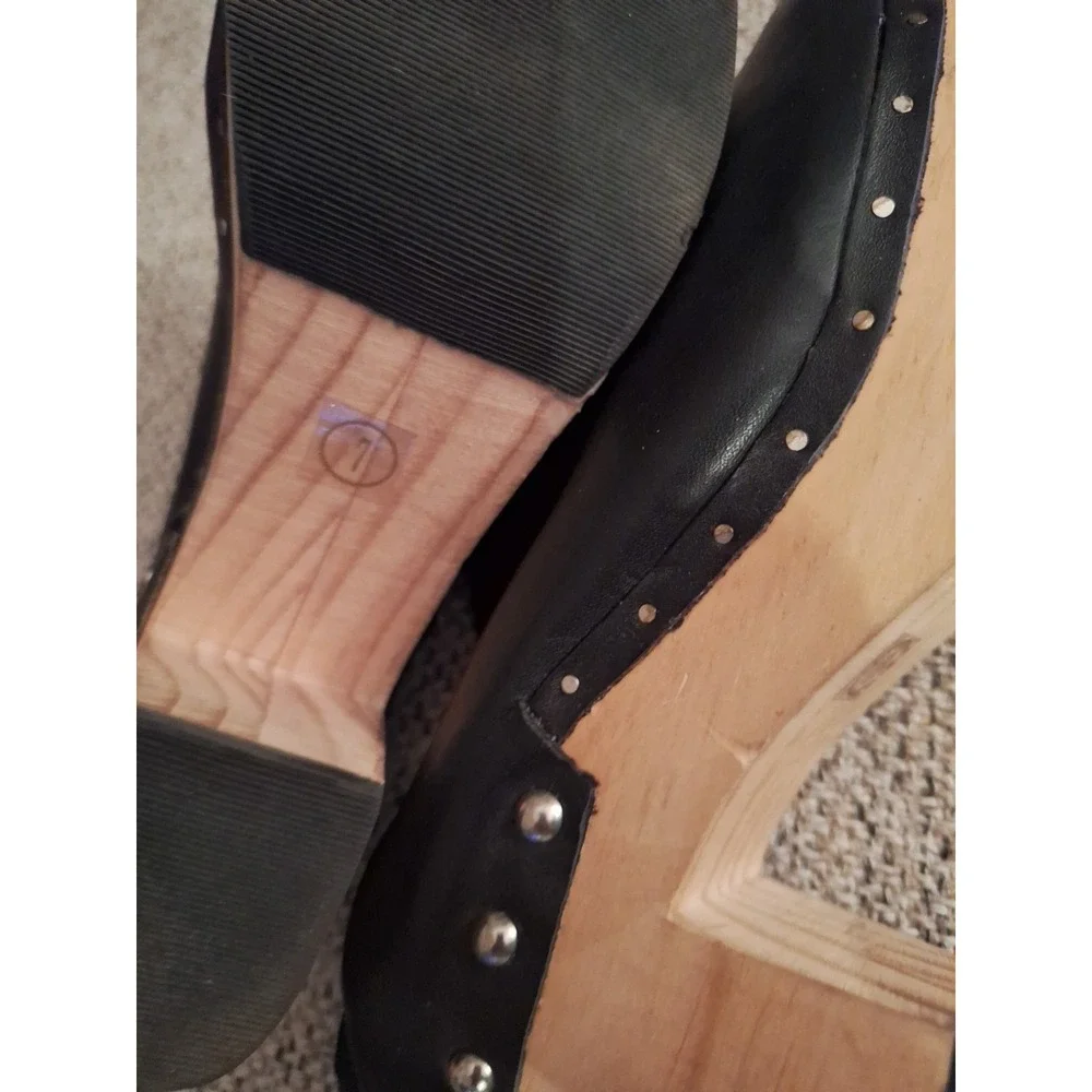 CHELSEA & VIOLET‎ (7) Black Wooden Clog Platform Leather Upper